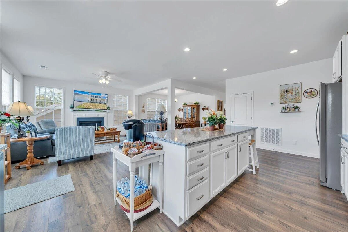 2141 Kings Walk DR NE - Photo 26