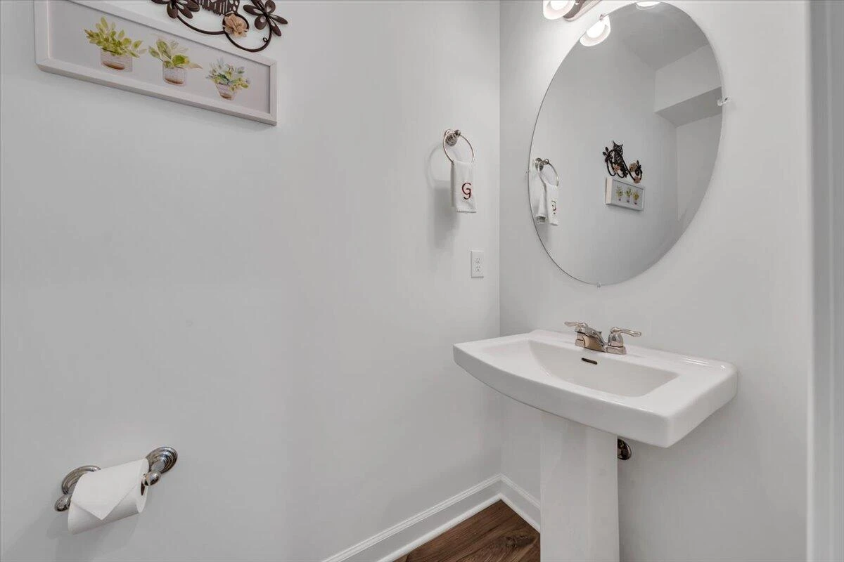 2141 Kings Walk DR NE - Photo 32