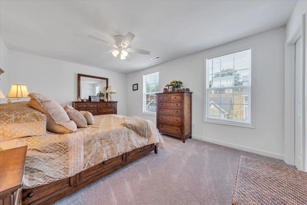 2141 Kings Walk DR NE - Photo 36