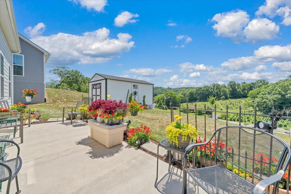 2141 Kings Walk DR NE - Photo 41