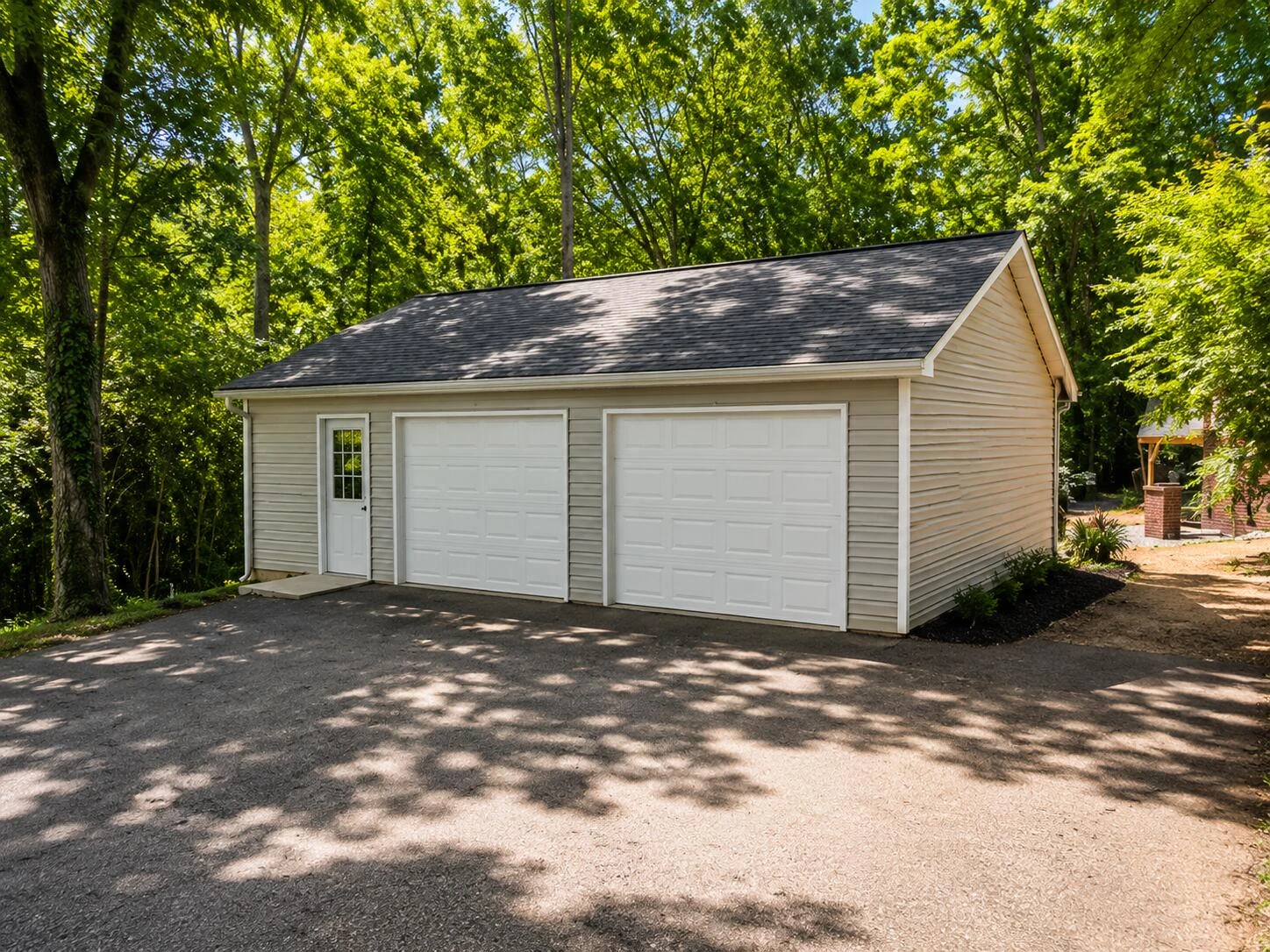 241 Craig AVE - Photo 4