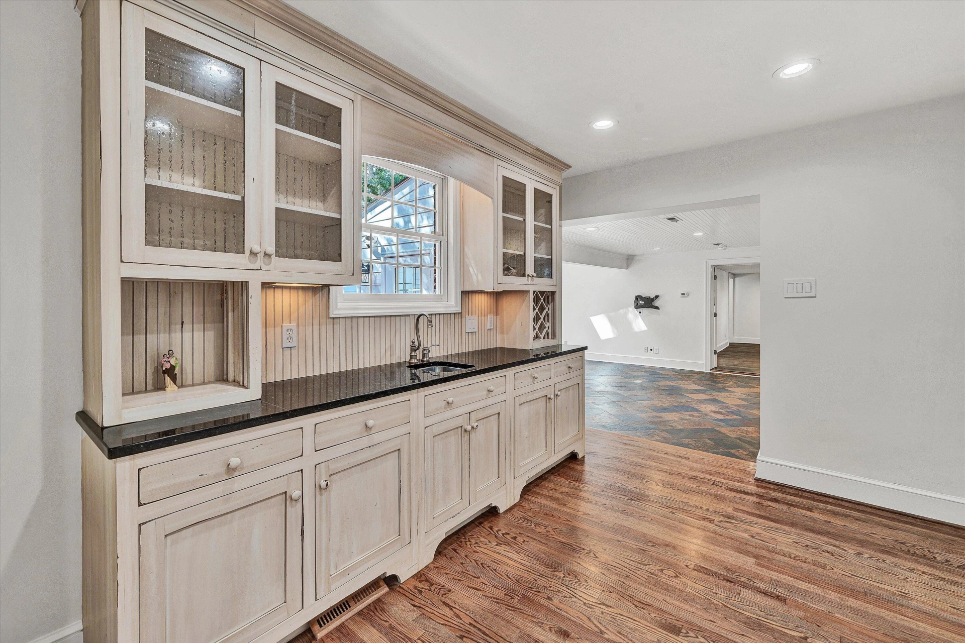 3052 Poplar LN SW - Photo 7