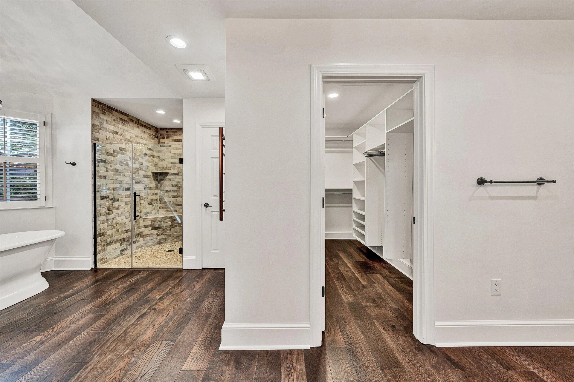 3052 Poplar LN SW - Photo 12
