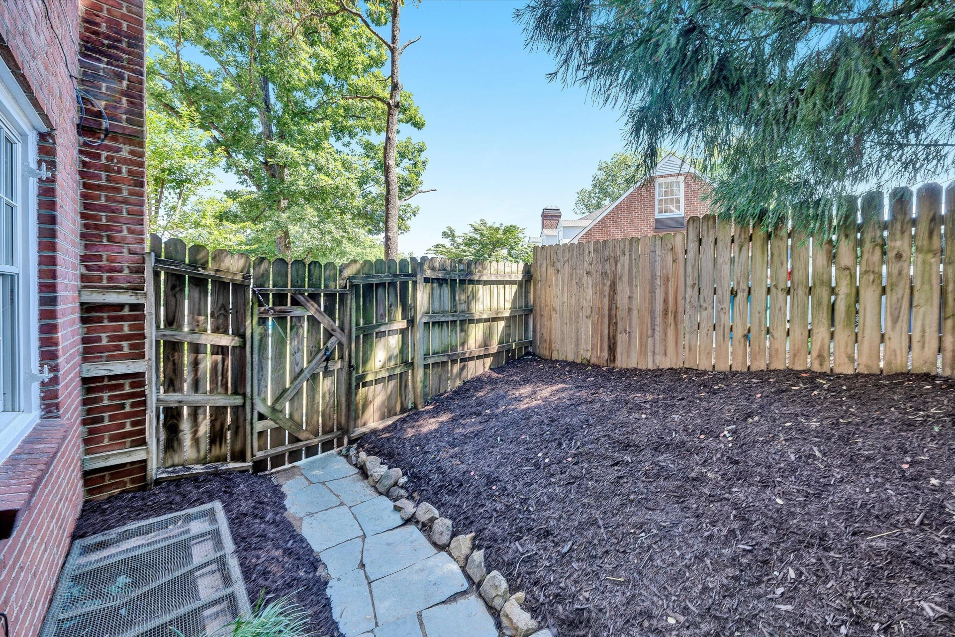3052 Poplar LN SW - Photo 31