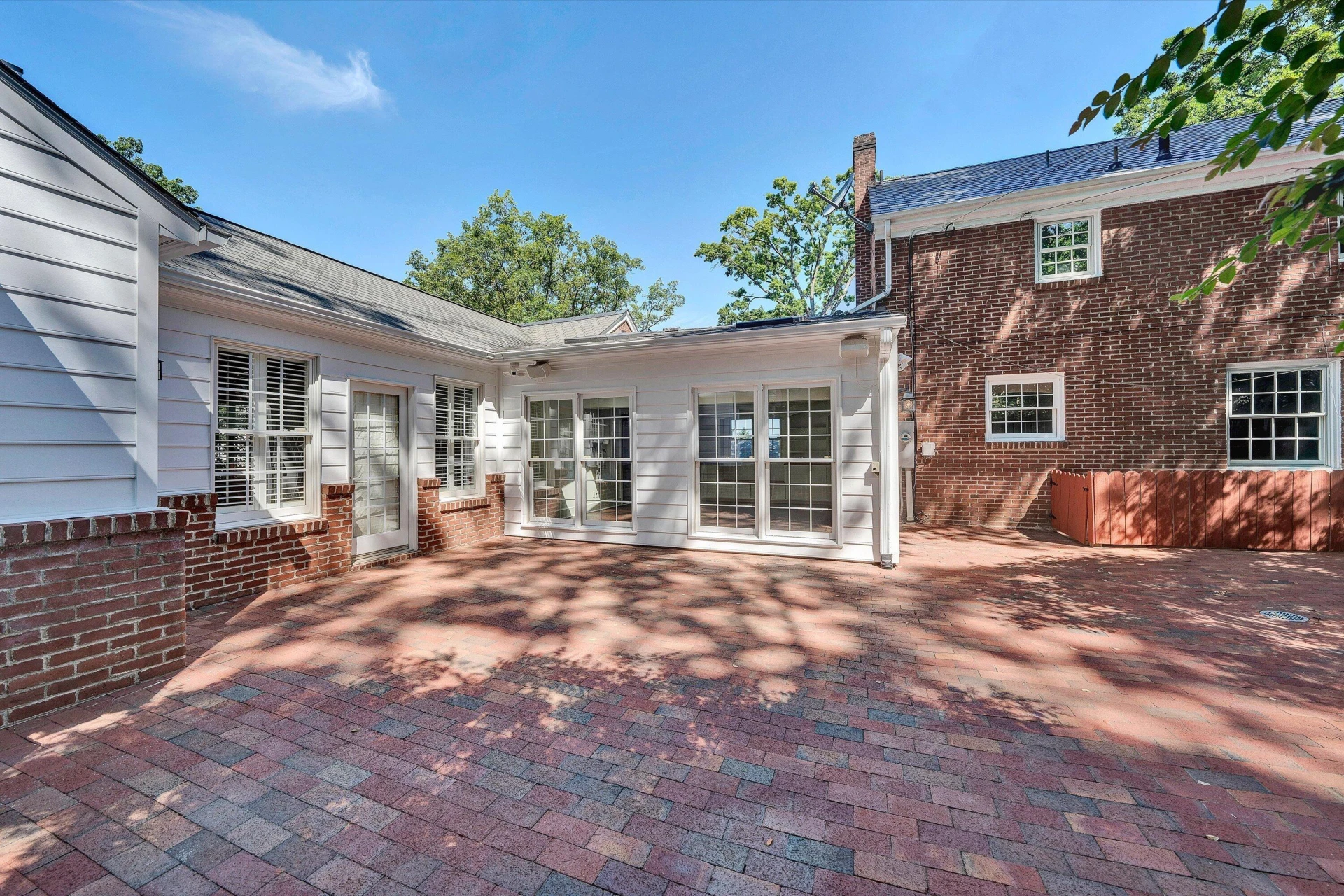 3052 Poplar LN SW - Photo 33