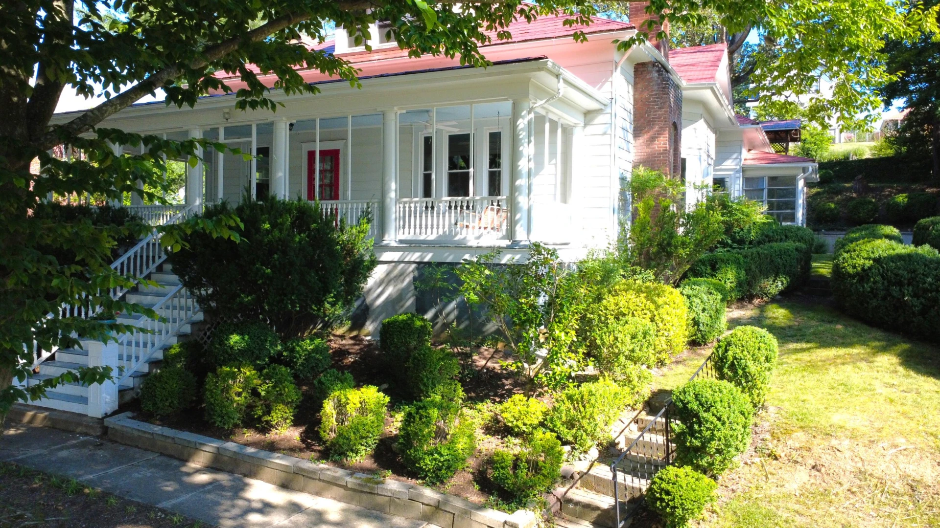 320 Alleghany ST - Photo 3