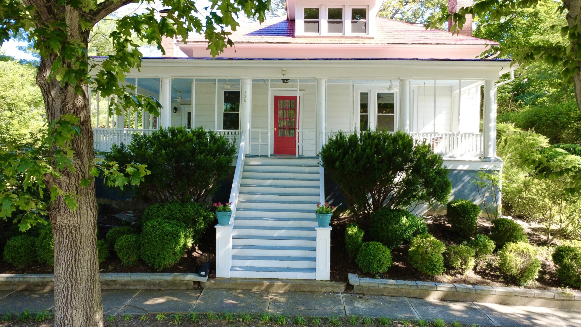 320 Alleghany ST - Photo 4