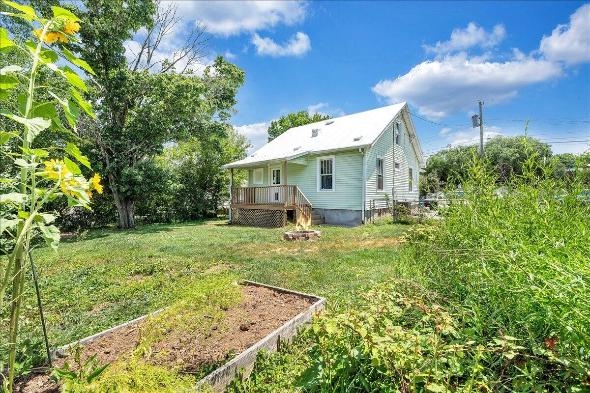 3739 Melcher ST SE - Photo 30