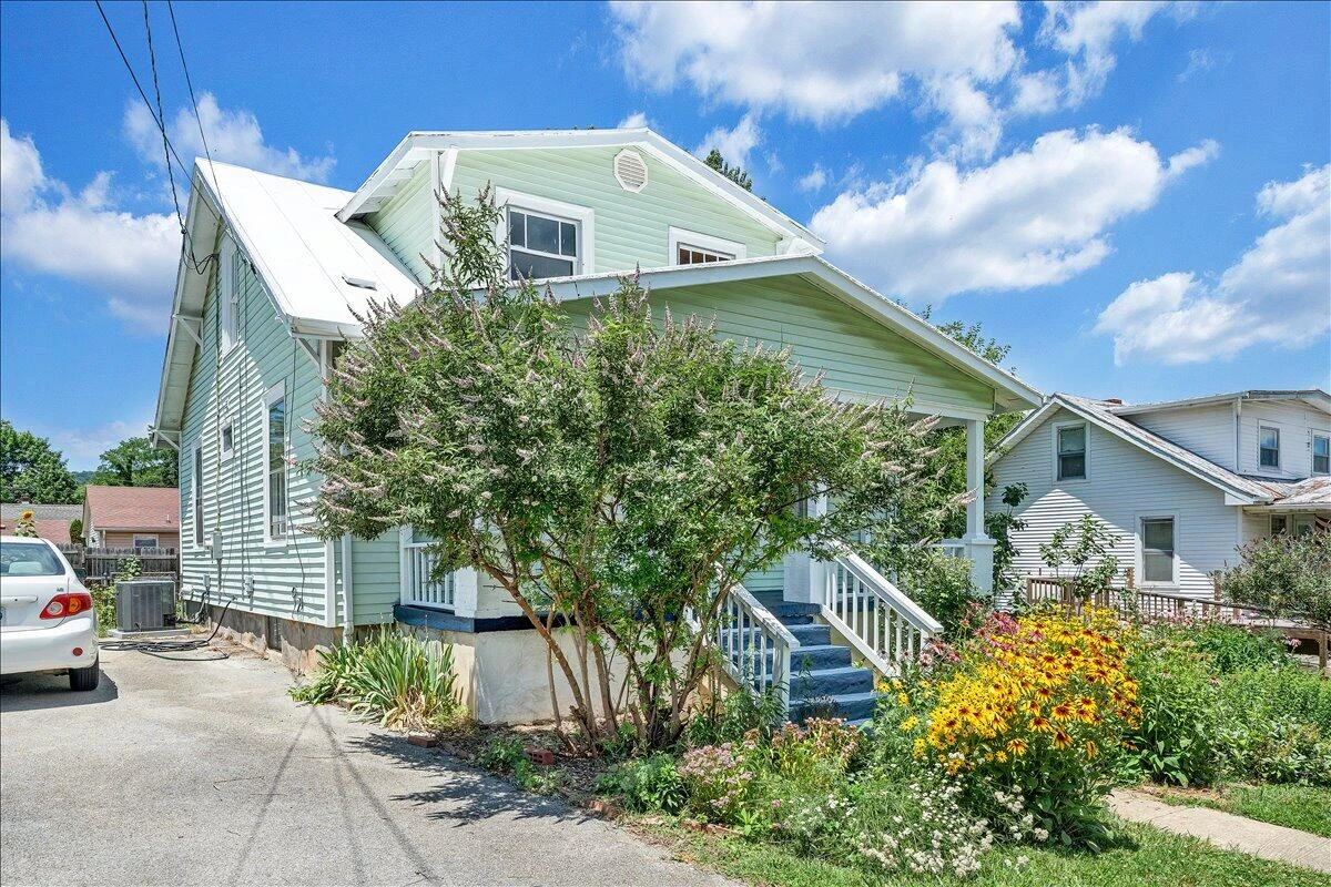 3739 Melcher ST SE - Photo 31