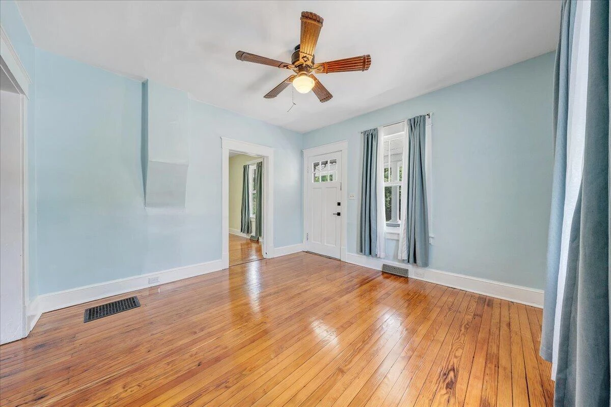 3739 Melcher ST SE - Photo 8