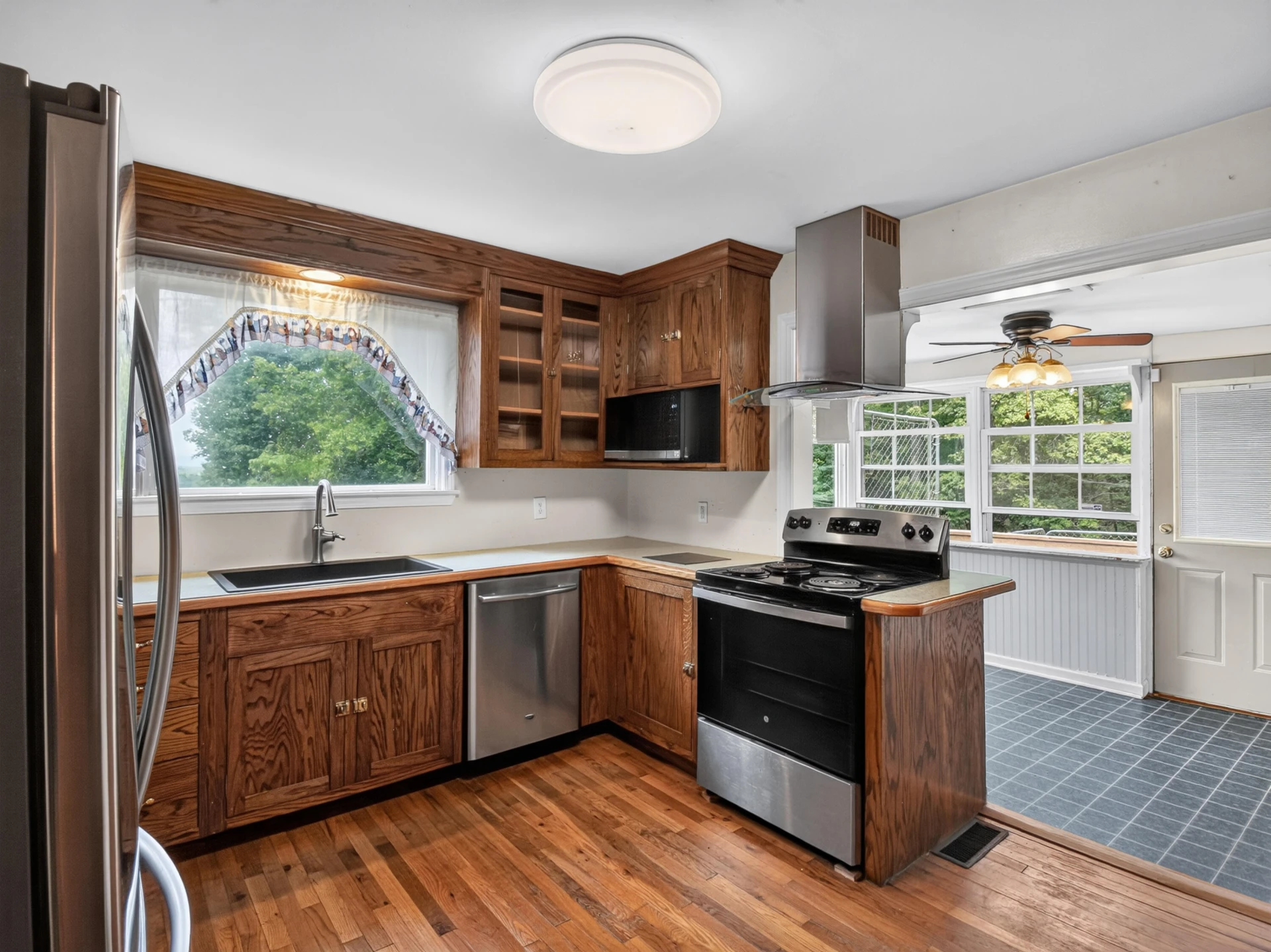 937 Waidsboro RD - Photo 10
