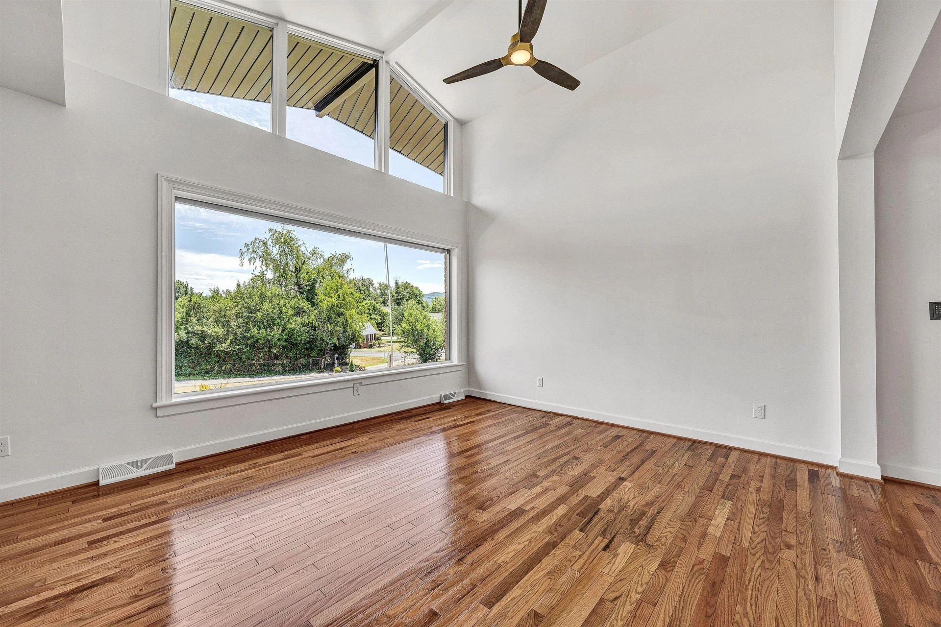1223 Roanoke BLVD - Photo 15