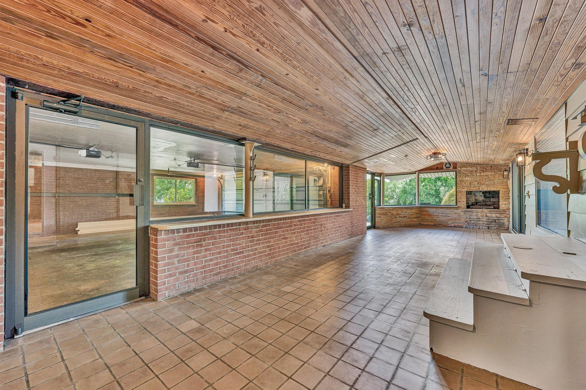 1223 Roanoke BLVD - Photo 32