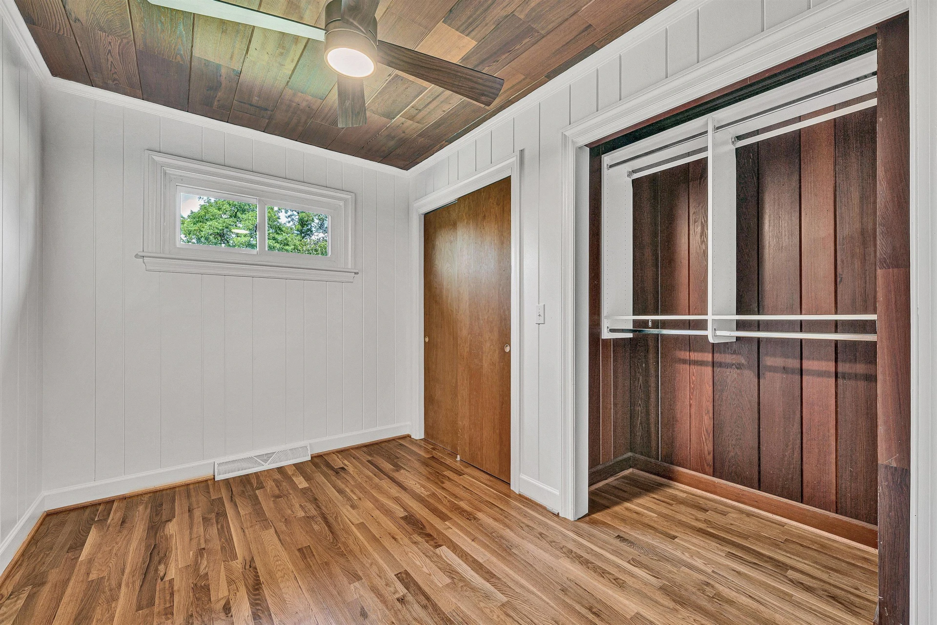 1223 Roanoke BLVD - Photo 48