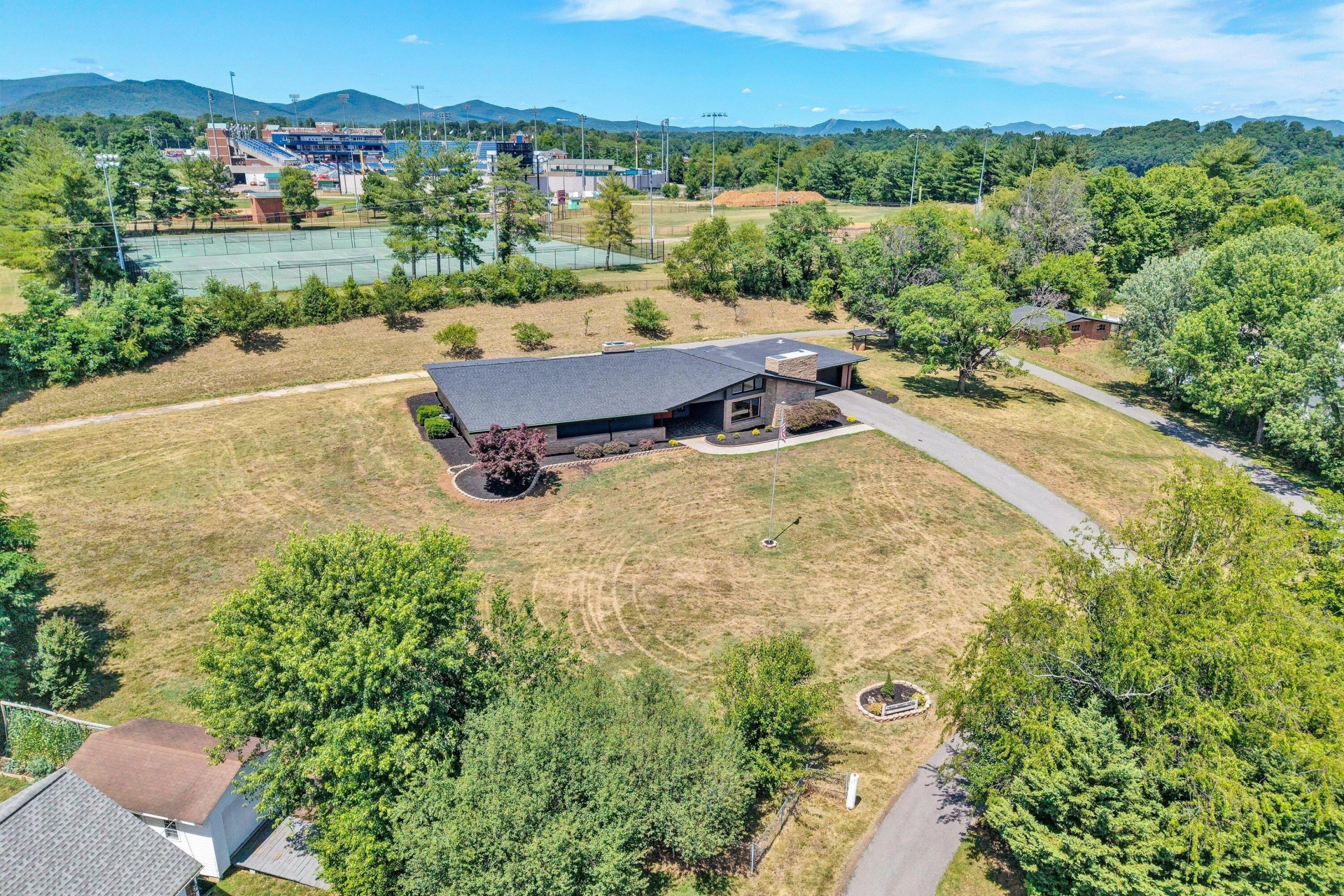 1223 Roanoke BLVD - Photo 77