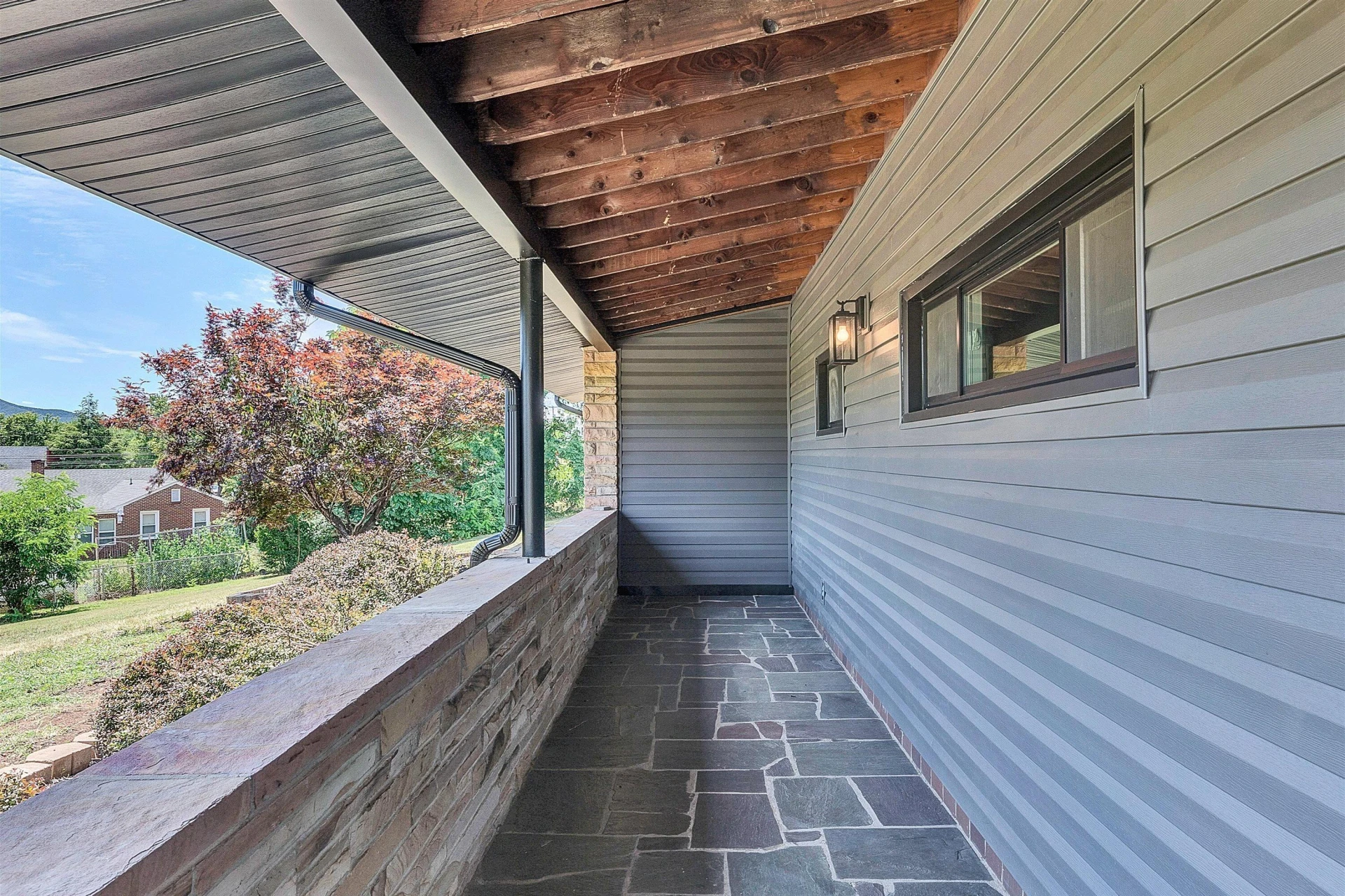 1223 Roanoke BLVD - Photo 8
