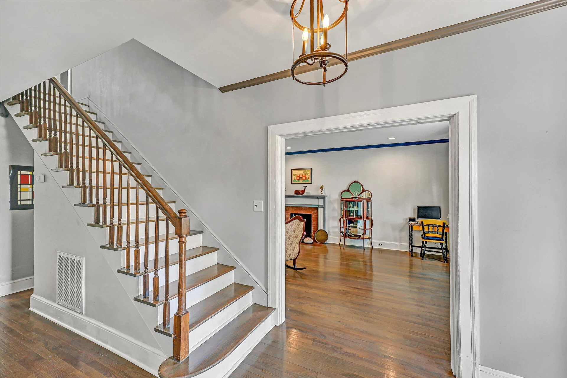 708 Starling AVE - Photo 2