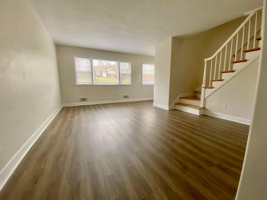4320 Cresthill DR - Photo 3