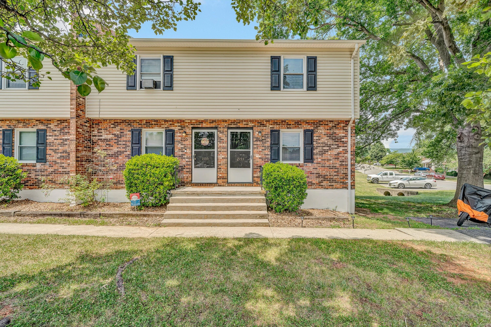 2153 Mulberry ST #2153, 2155,2157, 2159 - Photo 2