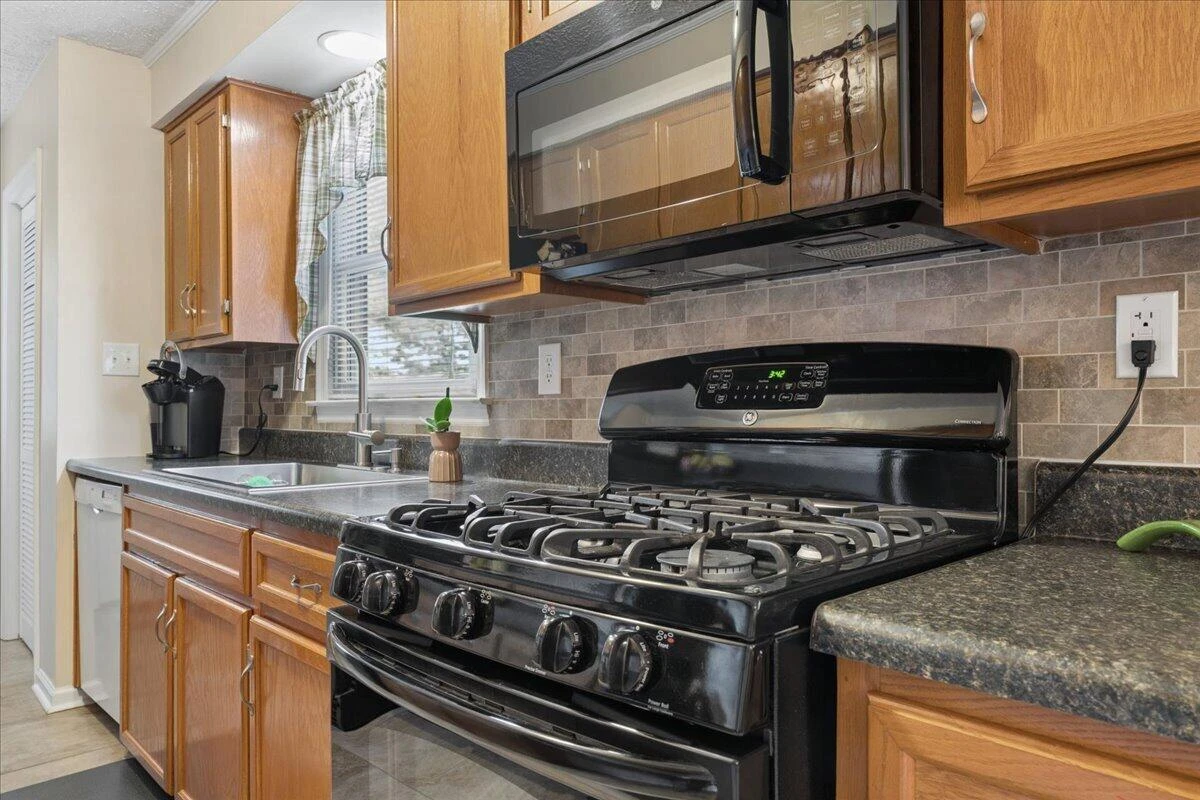 11188 Dickerson Mill RD - Photo 10