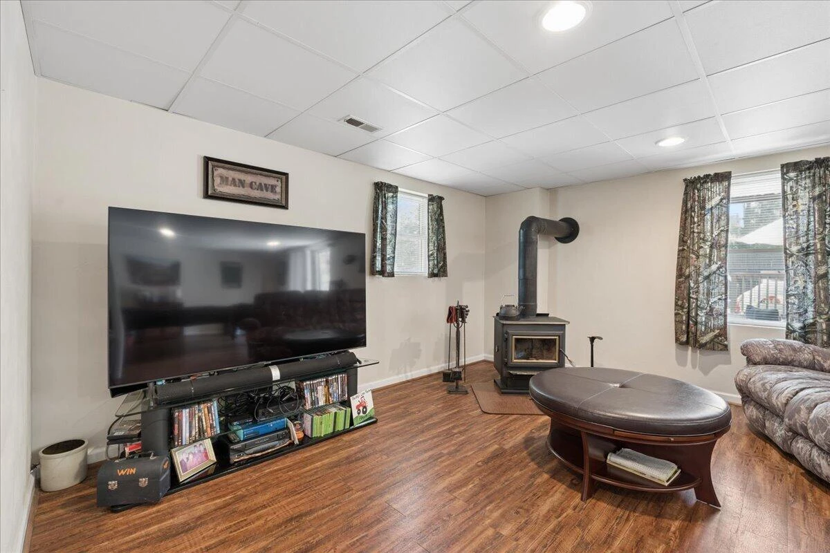 11188 Dickerson Mill RD - Photo 18
