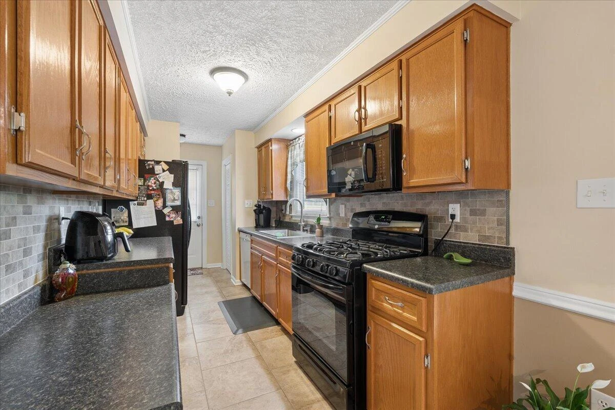 11188 Dickerson Mill RD - Photo 3