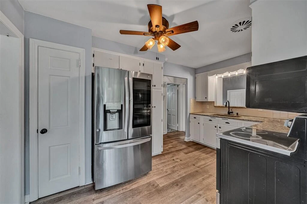 920 Tremont RD - Photo 8