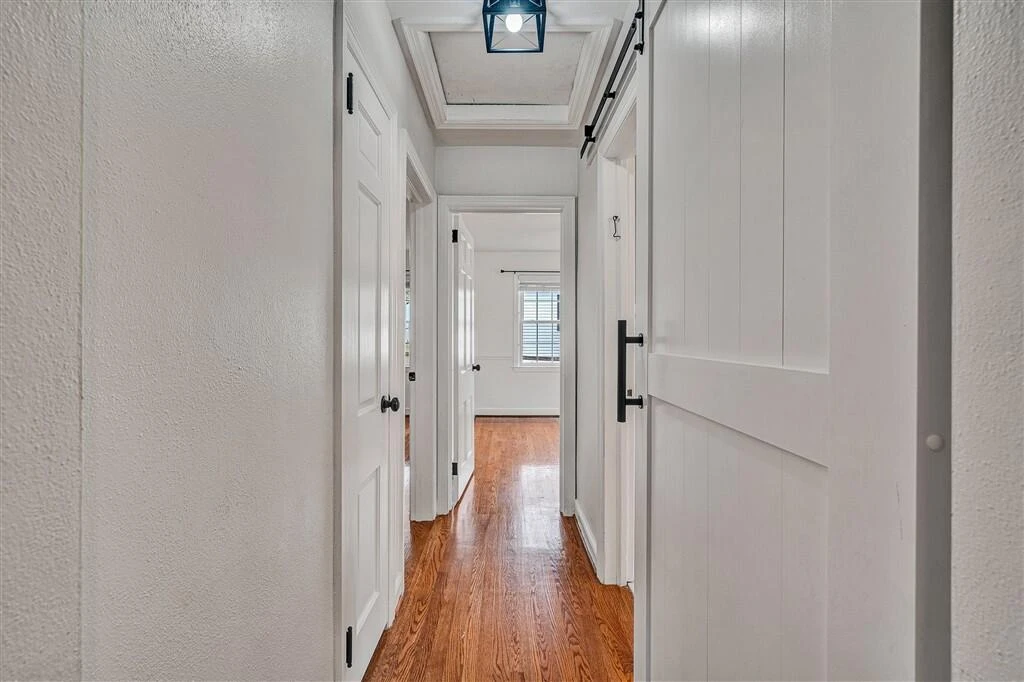 920 Tremont RD - Photo 15
