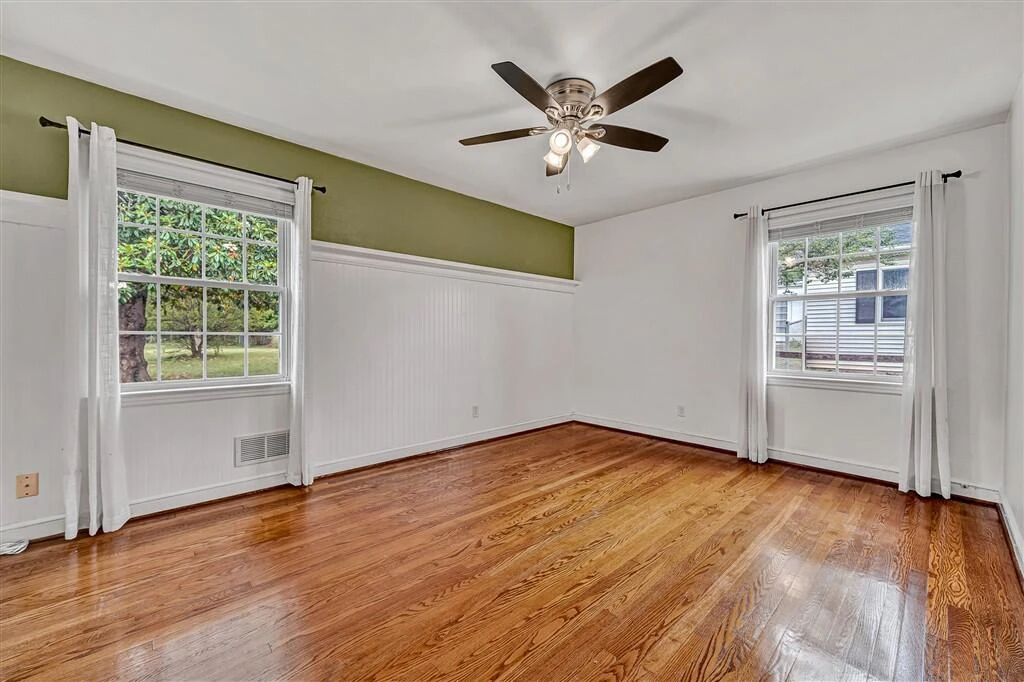 920 Tremont RD - Photo 17