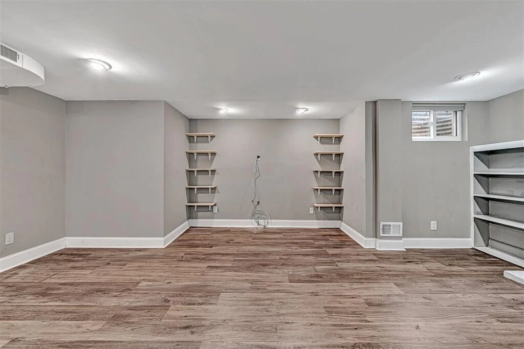 920 Tremont RD - Photo 23