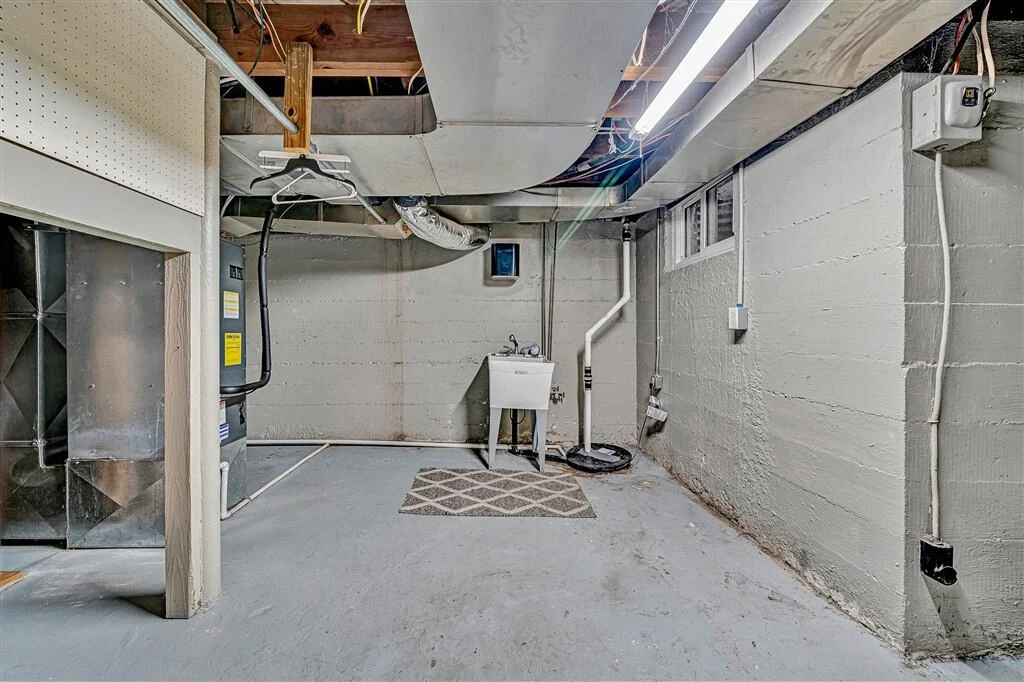 920 Tremont RD - Photo 26