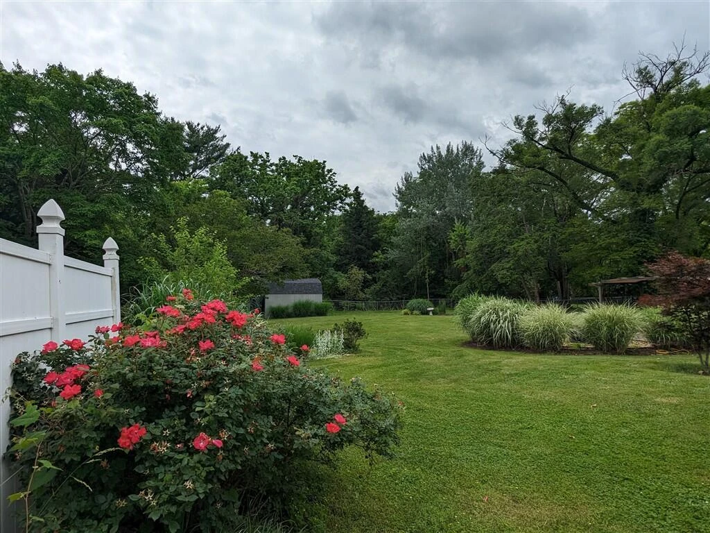920 Tremont RD - Photo 32