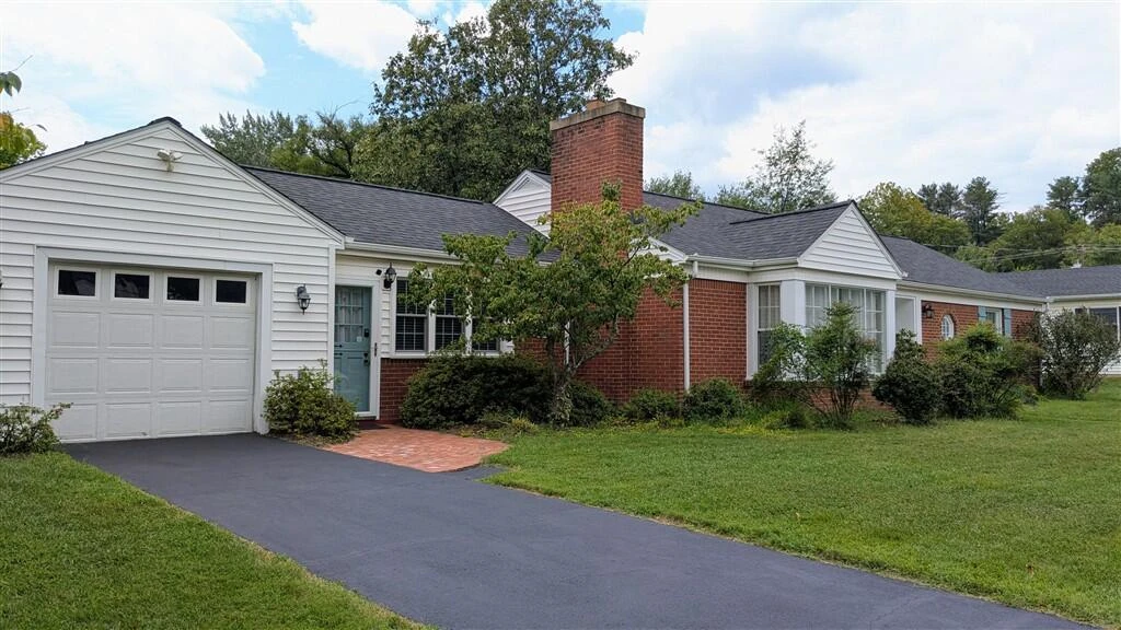 920 Tremont RD - Photo 35