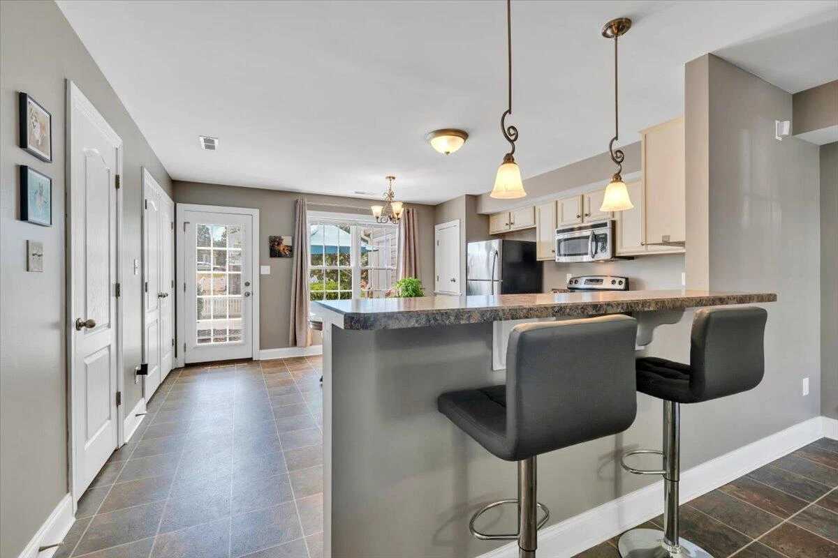 1086 Haymore DR - Photo 11
