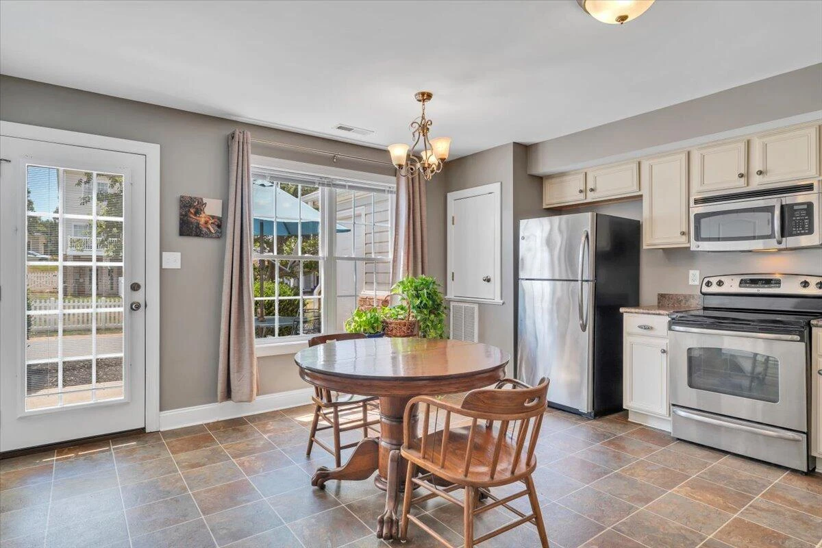 1086 Haymore DR - Photo 14