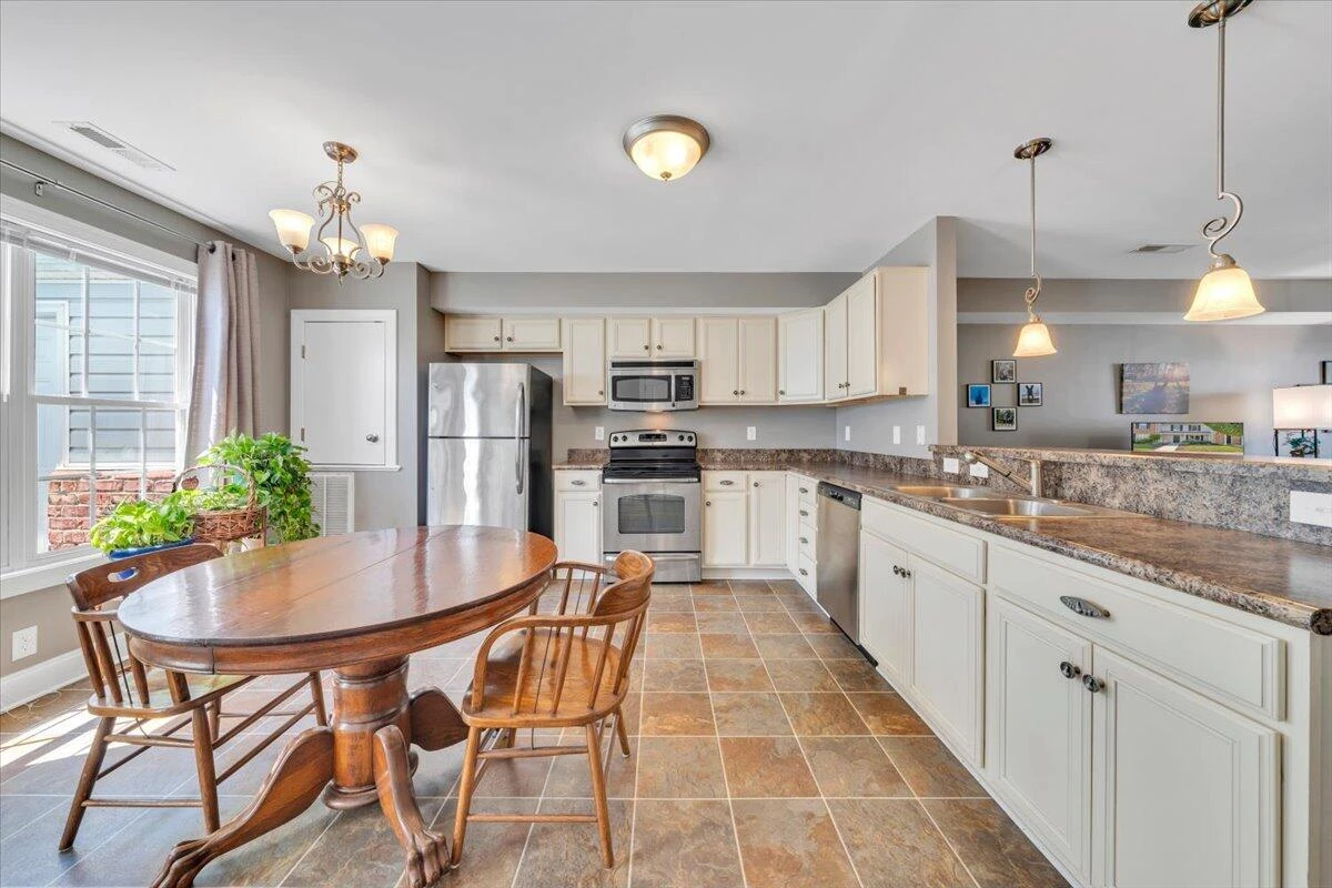 1086 Haymore DR - Photo 15