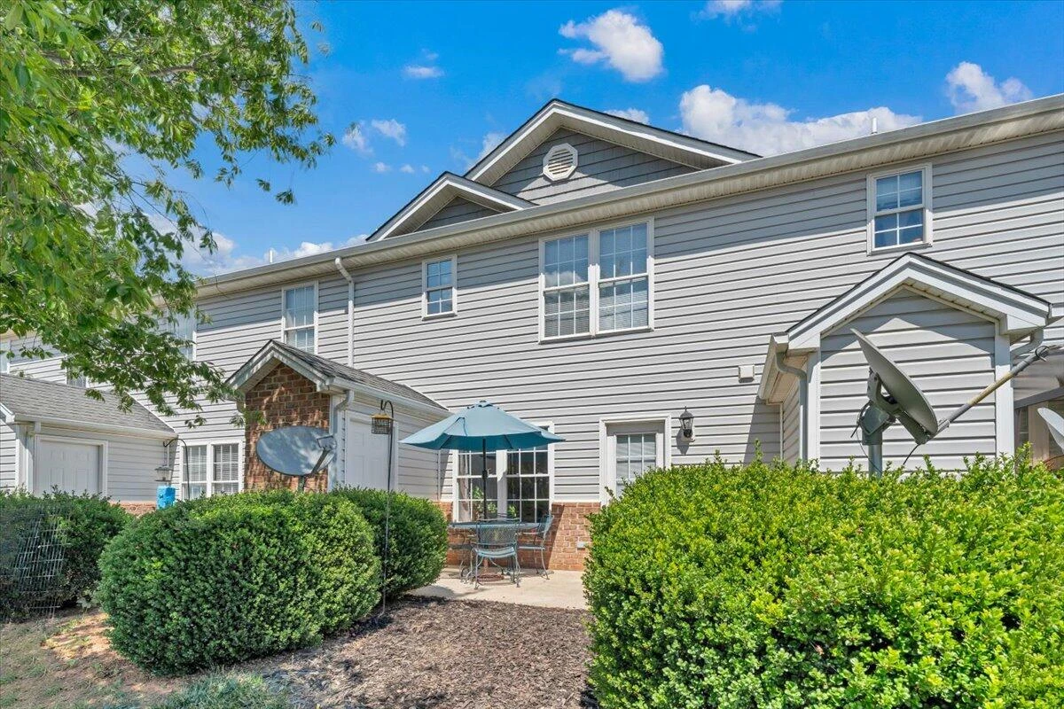 1086 Haymore DR - Photo 32