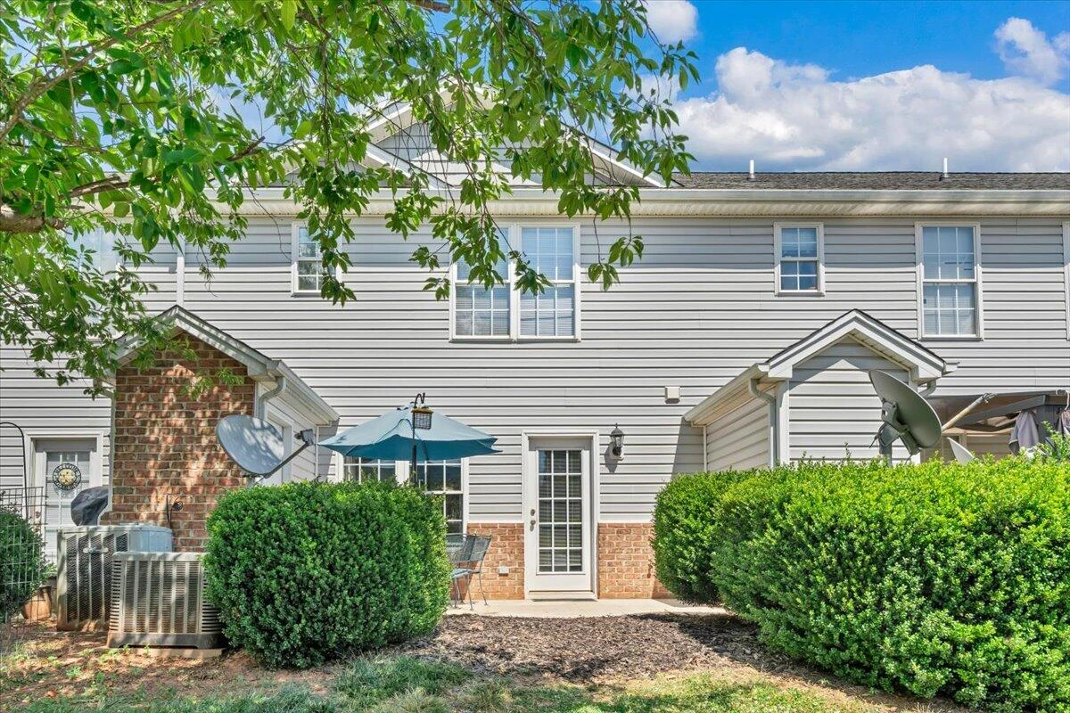 1086 Haymore DR - Photo 33