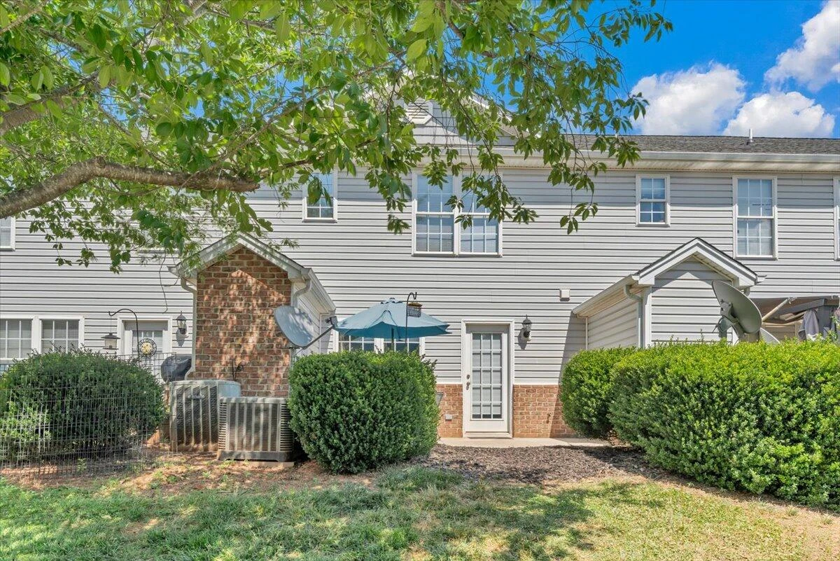 1086 Haymore DR - Photo 34