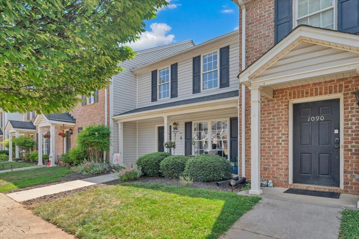 1086 Haymore DR - Photo 38