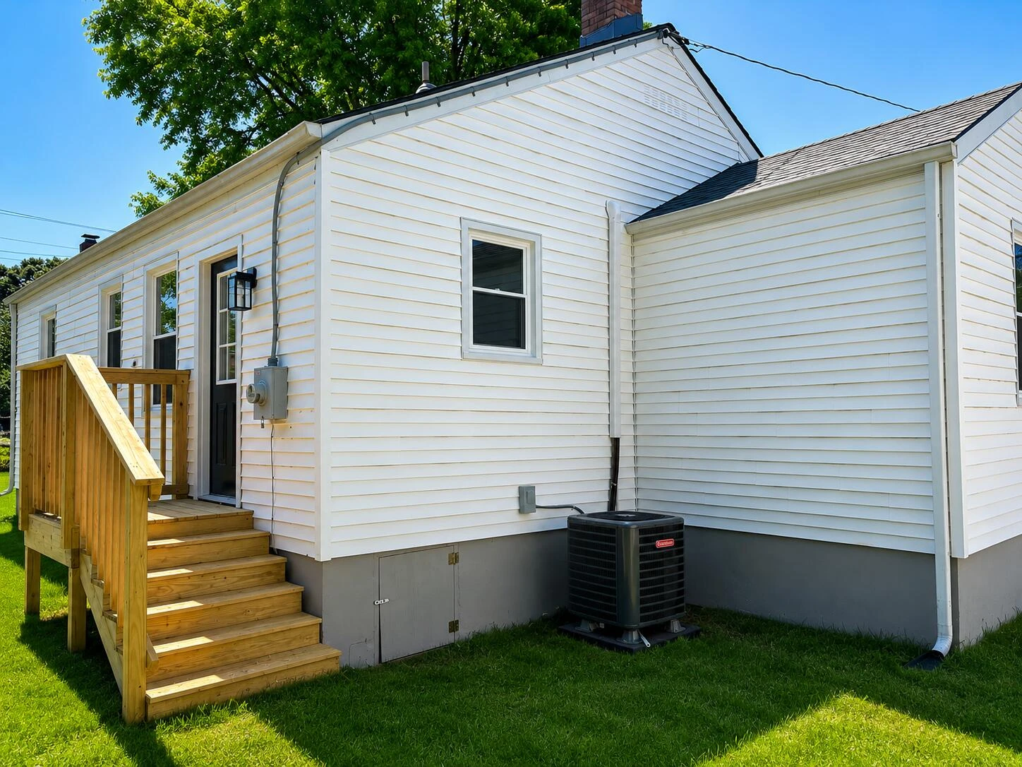 318 Fleming AVE NE - Photo 10