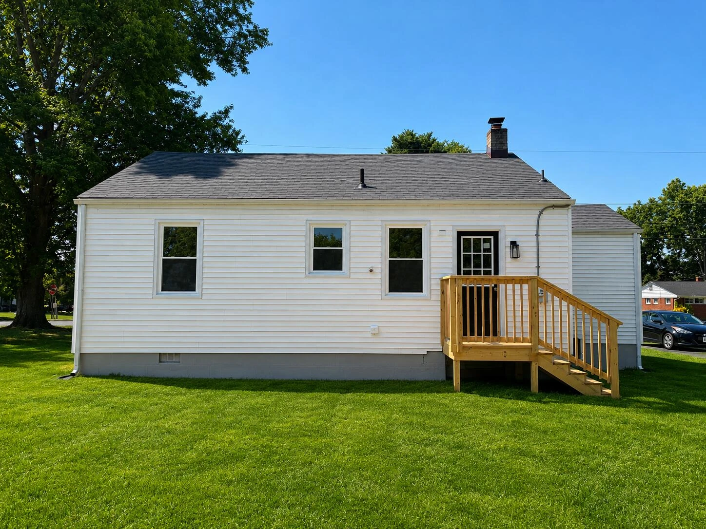318 Fleming AVE NE - Photo 11