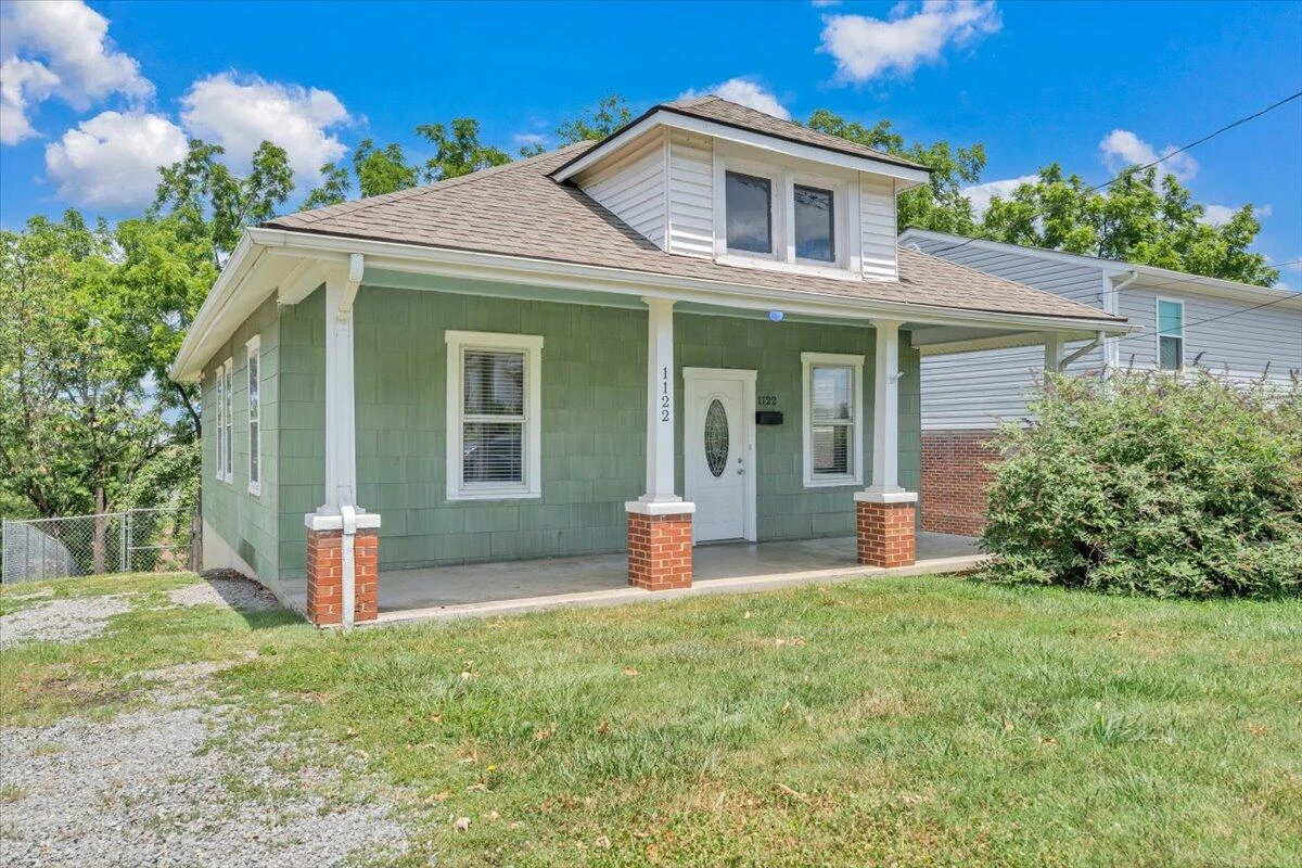 1122 Murray AVE SE - Photo 2