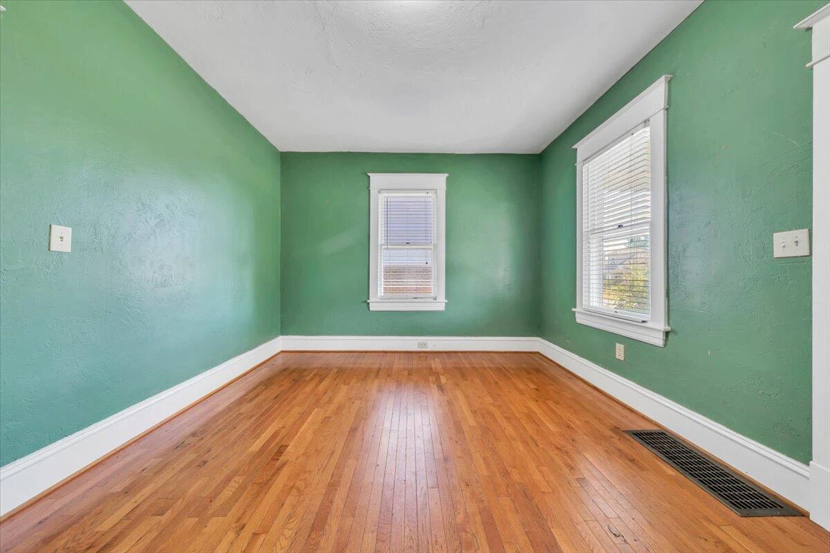 1122 Murray AVE SE - Photo 5