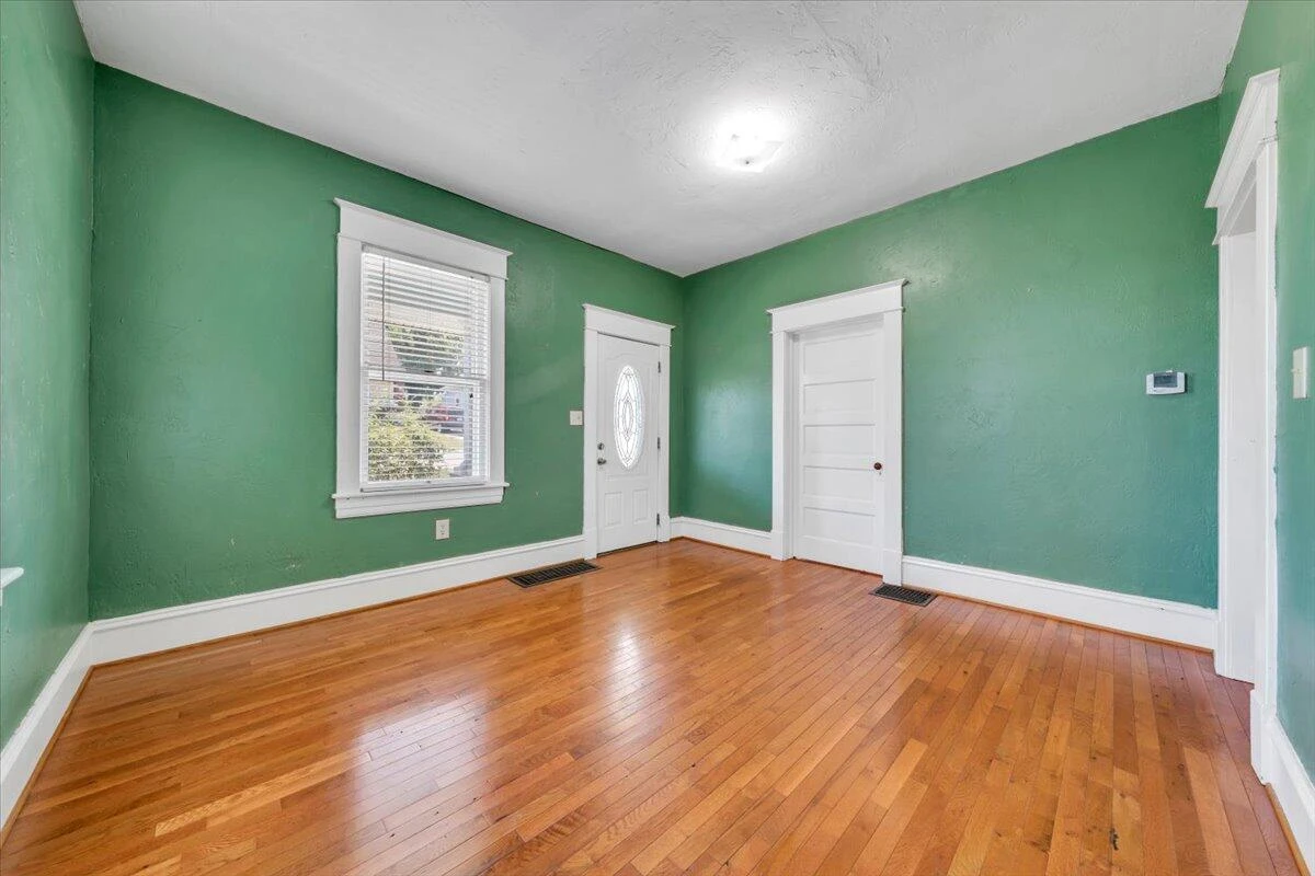 1122 Murray AVE SE - Photo 7