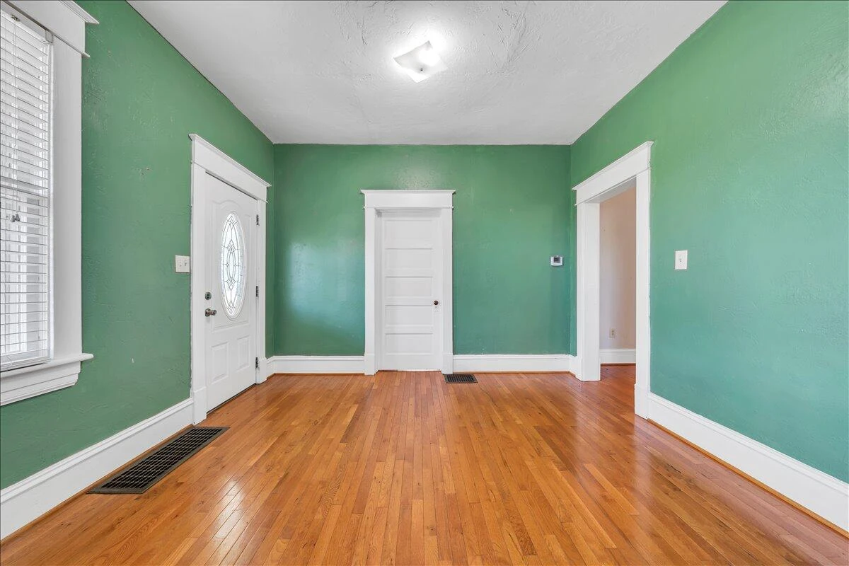 1122 Murray AVE SE - Photo 8