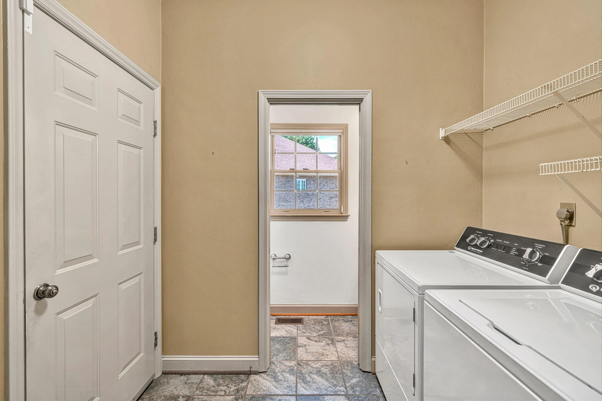 3723 Renfield DR SW - Photo 16