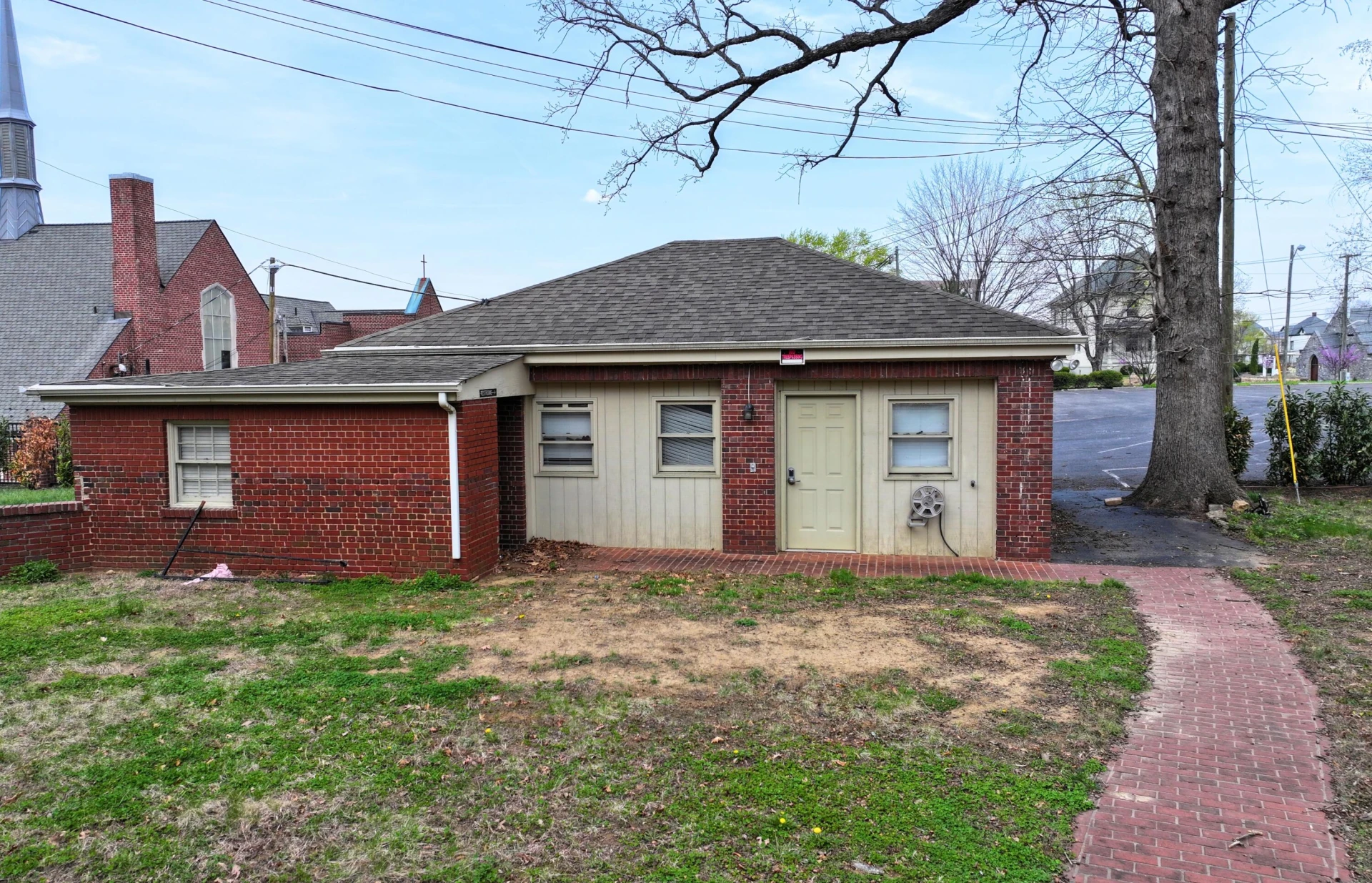317 Washington AVE SW - Photo 11