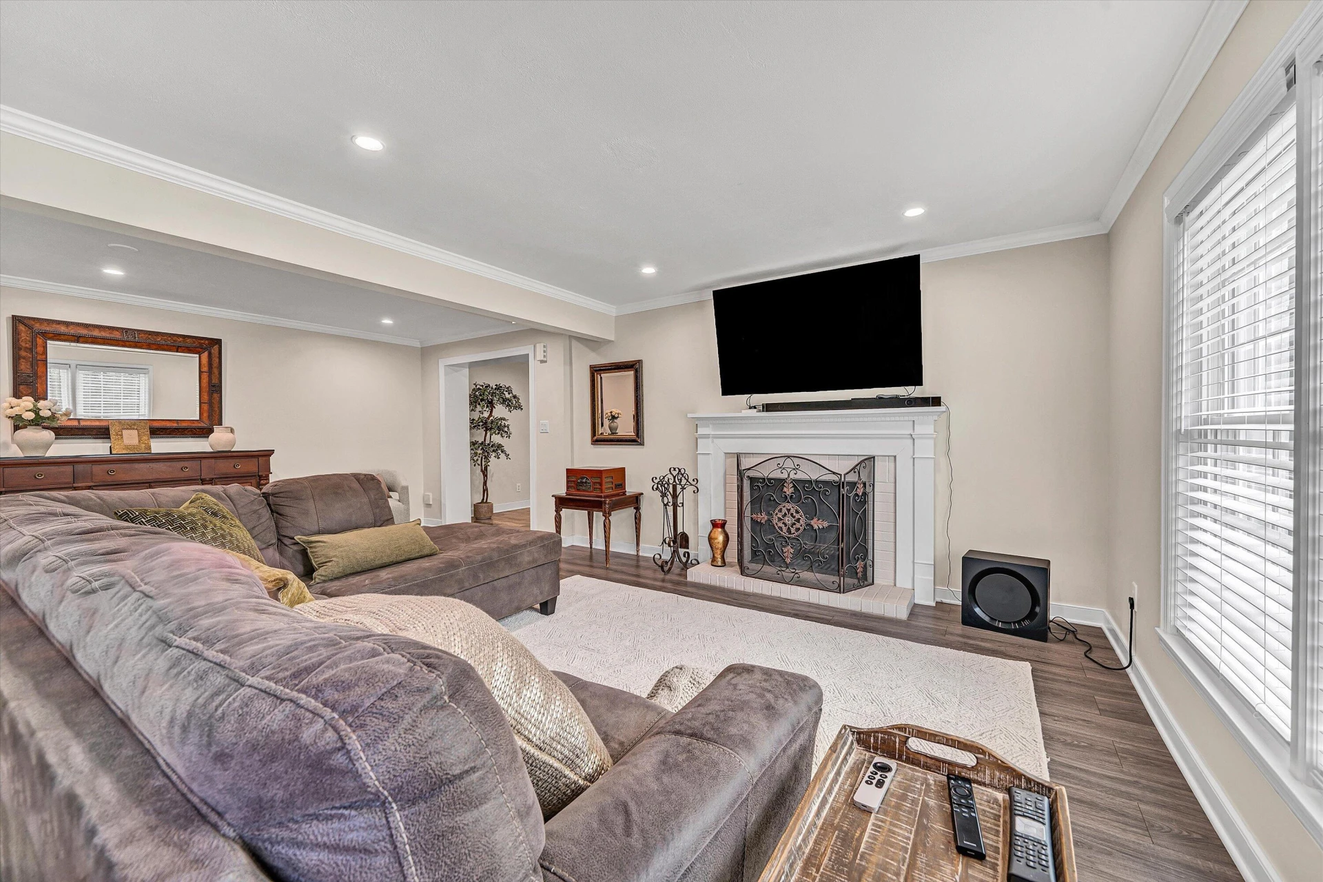 763 OAKWOOD DR SW - Photo 7