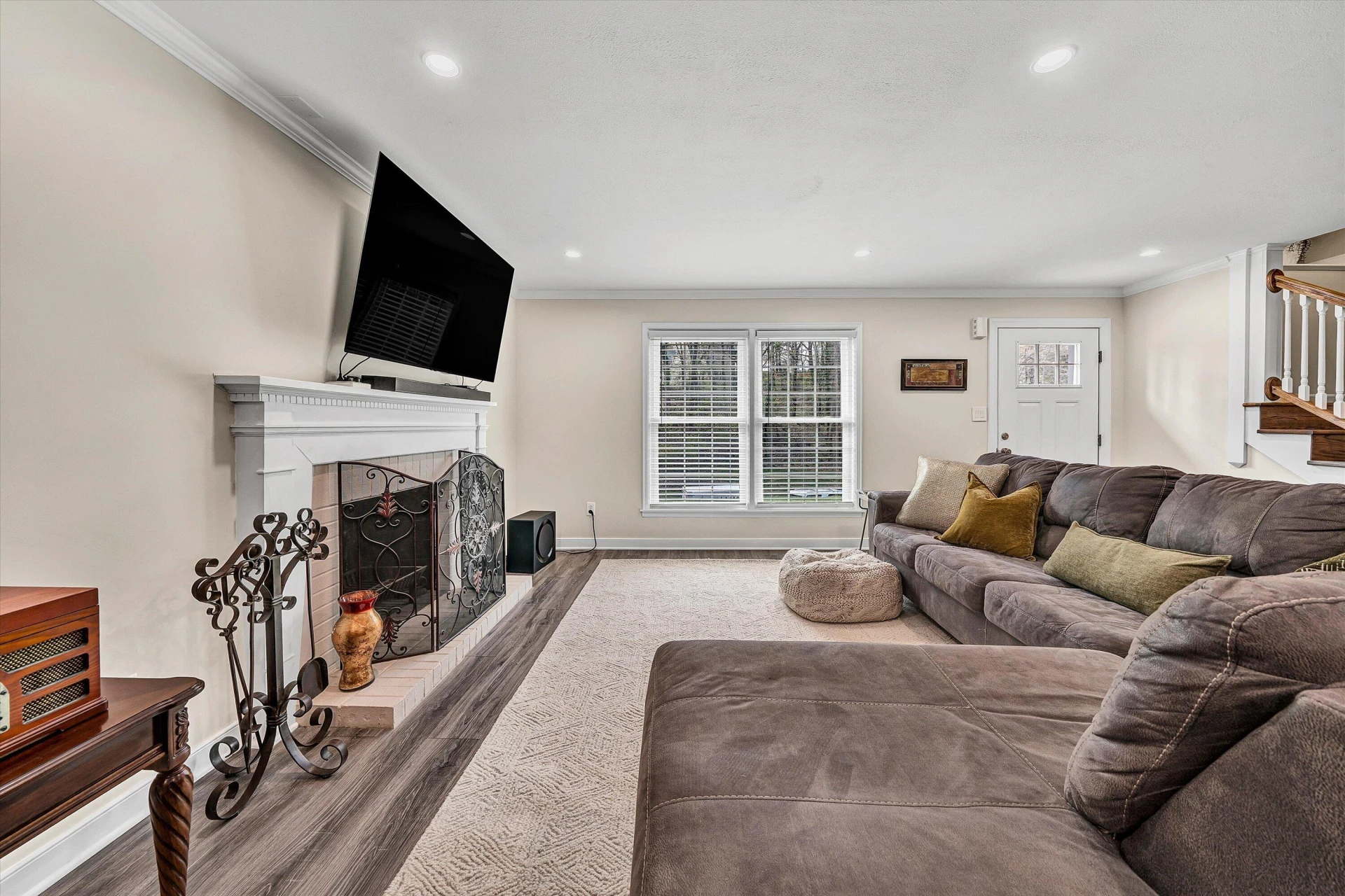 763 OAKWOOD DR SW - Photo 9